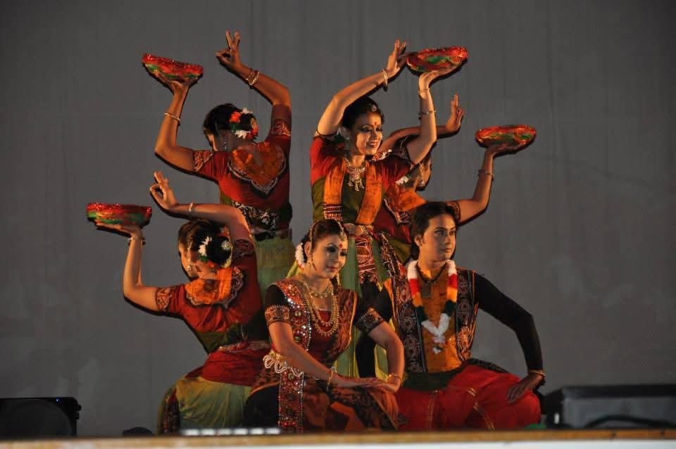Ensemble dance